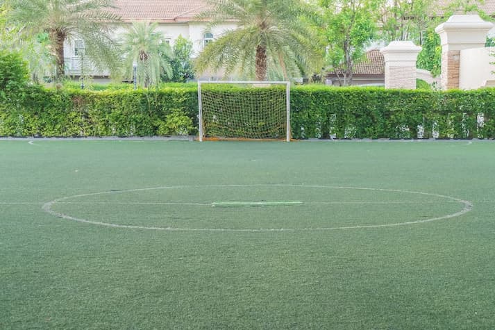 Kelebihan dan Kekurangan Rumput Sintetis